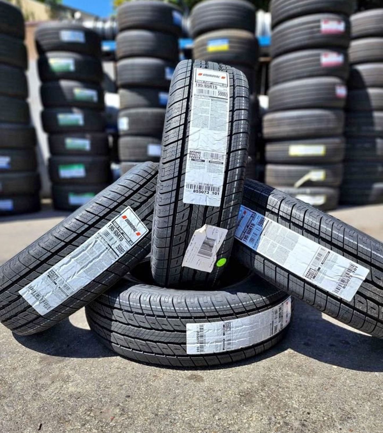 (4) 195/65R15 UNIROYAL TIGER PAW TOURING A/S 75K MILE ALL SEASON TIRES FREE INSTALL