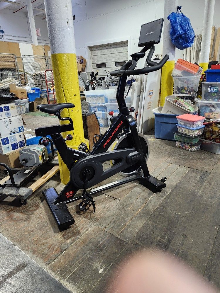 PRO-FORM 500SPX Exercise Bike FROM PET FREE HOME