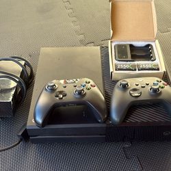 Xbox console, Controllers, Rechargeable Batteries