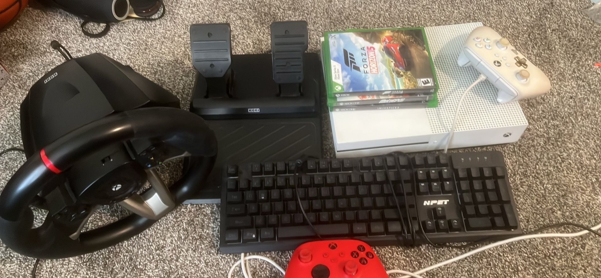 Xbox 1s Gaming Setup