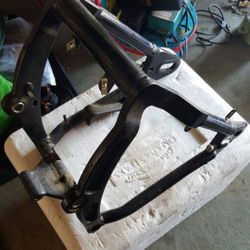 99 Harley davidson softail.swing arm
