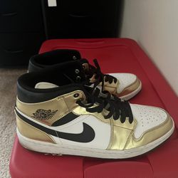 Gold And Black Jordan 1