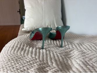Turquoise Louboutin hey dolly heels size 38
