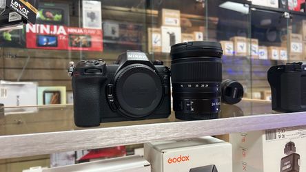 Nikon Z6 iii with 24-70.   Open box