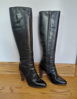 Women's tall, black leather boots, size 8b Vero Cuoio made in Italy