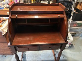 Fully Restored Solid Wood Roll Top Desk – Like New 🔥    💲 $400 OBO