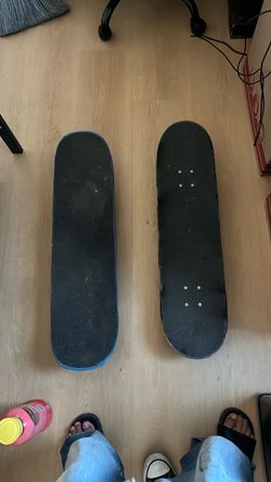 2 fully built skateboards