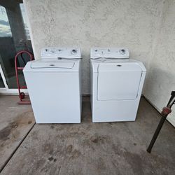 Set Washer And Gas Dryer 