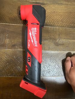 Milwaukee Fuel Cordless Oscillating Multi-Tool