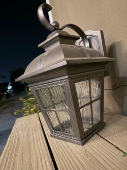 Outdoor porch light