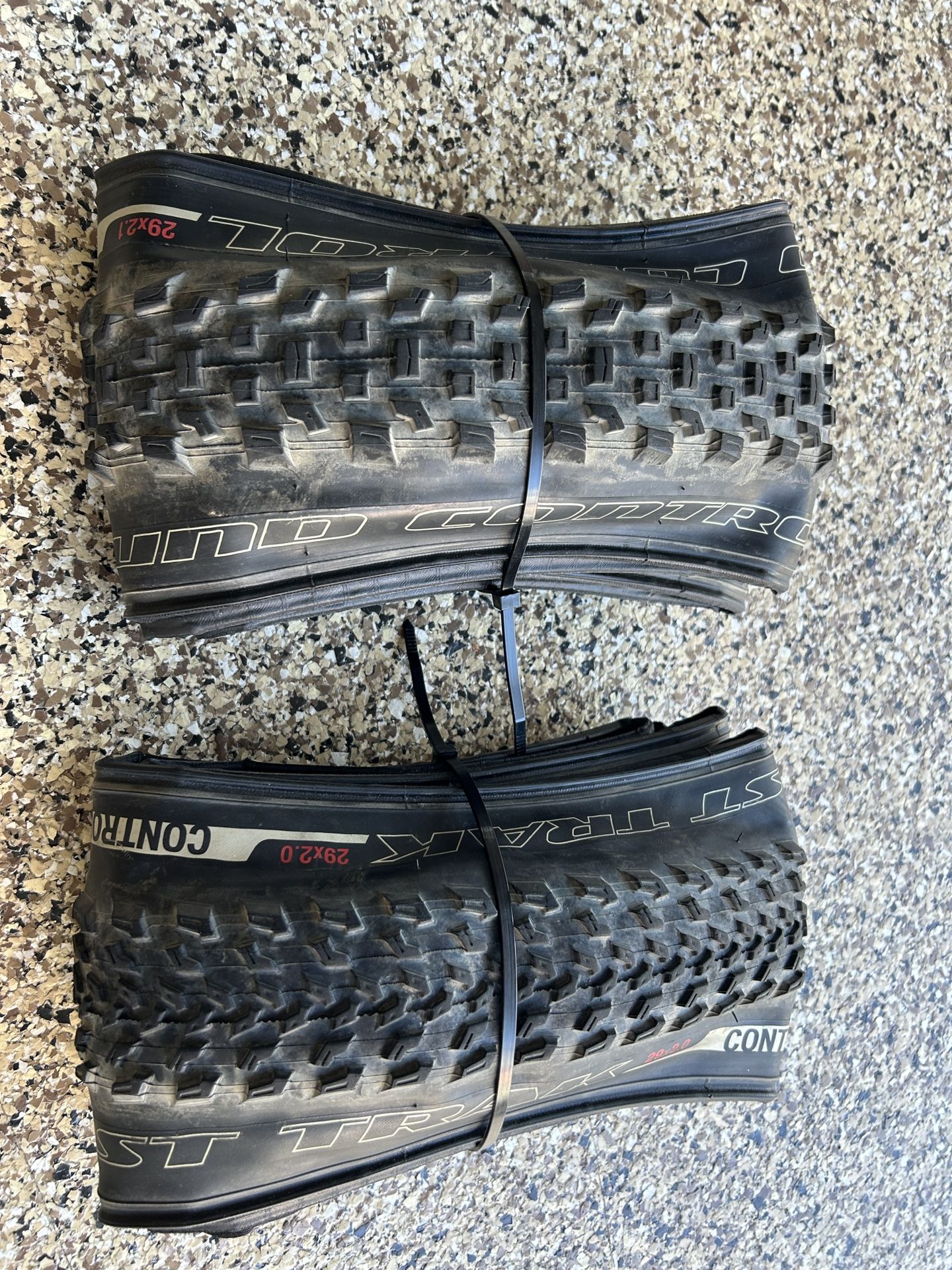 2x Specialized Mountain Bike Tires 29er