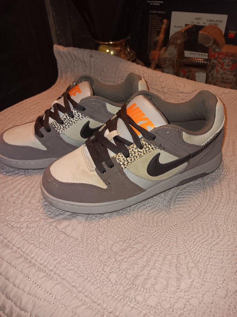 NIKE SHOES AIR TWILIGHT DUNK SB LOW SIZE Y7