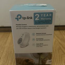 TP-Link - HS100  Smart WiFi Plug   w/Google Assistant & Amazon Alexa Sealed