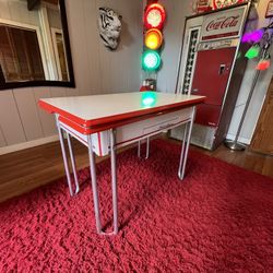ANTIQUE PORCELAIN ENAMEL TOP TABLE Expandable