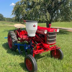 1952 Farmall cub
