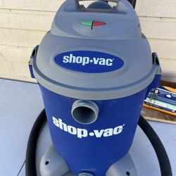 Shop Vac Vacuum Cleaner, Wet, And Dry 10 gallons like new condition with a brand new air filter