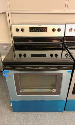 New scratch and dent Whirlpool glass top range stainless 1 year warranty
