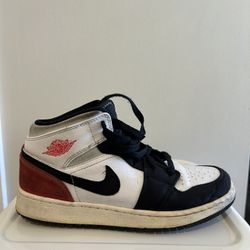 Jordan 1 Mid SE Size 6