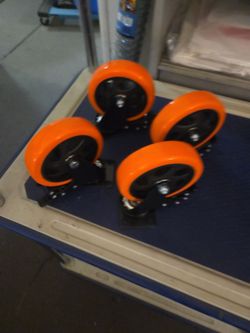 5" smooth rolling casters with brake (Swivel)