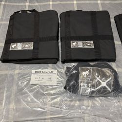 Bronco 2023-2025 4 Door On-Board Door Storage Bags and Floor Mats NEW