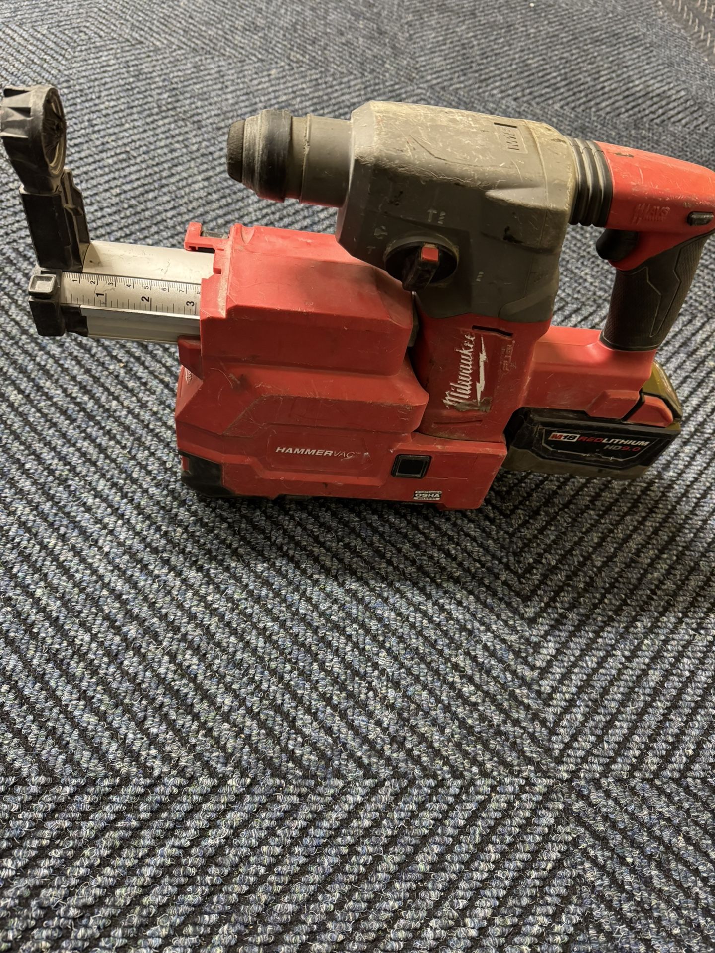 Milwaukee Rotary Hammer With Vacuum Battery 
