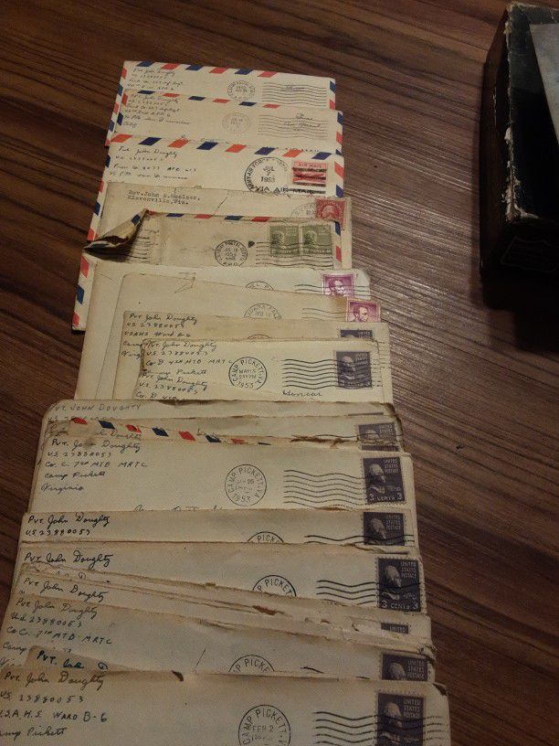 A Lot Of 2 Cent 8 Cent 4 Cent 3 Cent And 6 Cent  Air Mail Stamps