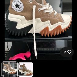 Converse High Top Tennis Shoes 