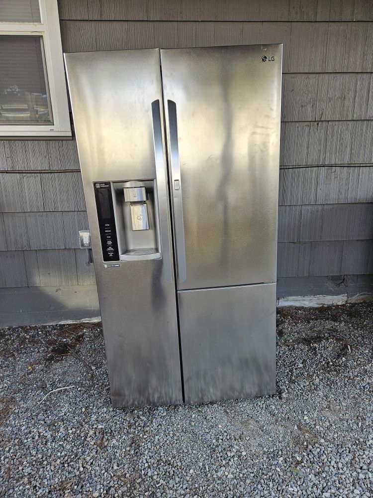 LG Refrigerator Side By Side