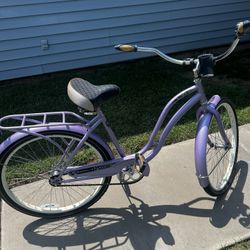 26” Schwinn Bicycles Women’s Beach Cruiser Huntington In Like New Condition Needs Front Inner tube Only $100
