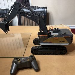 Kolegend Remote Control Excavator 16 w/ Battery & Remote No Charger Tested