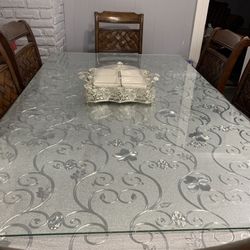 Dinning Table 