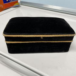 Jewelry box