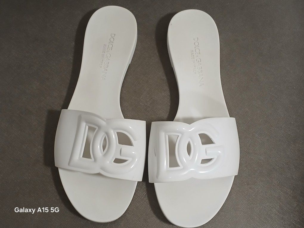 Dolce&Gabbana Bianca Interlock Sandals Size EU36/US6