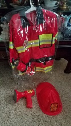 Size 4t new fireman costume