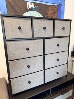 REAHOME 9-Drawer Dresser with Fabric Bins