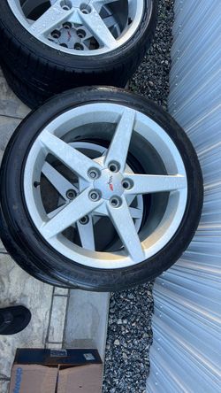Front and rear Corvett wheels for 2007C06 with tires Front and rear Corvett wheels for 2007C06