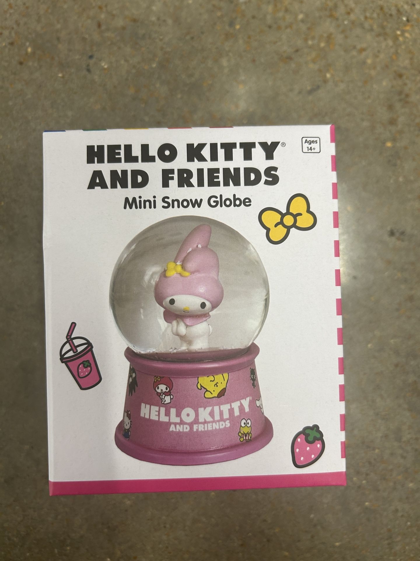 NWT My Melody mini snow globe