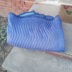 Double Sided Blanket For Multi Use Purpose 