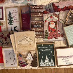 19 Christmas themed signs