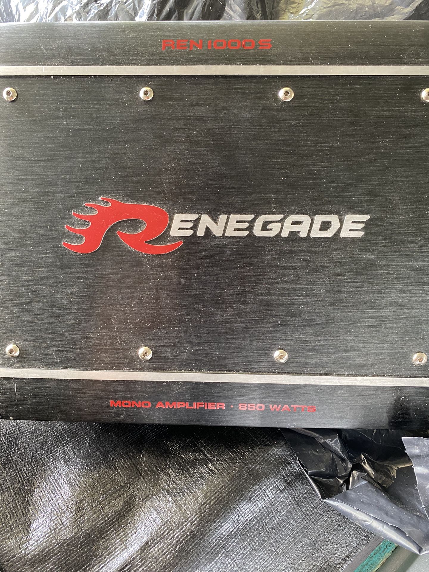 Kendwood And Renegade Amps And Sony Stereo