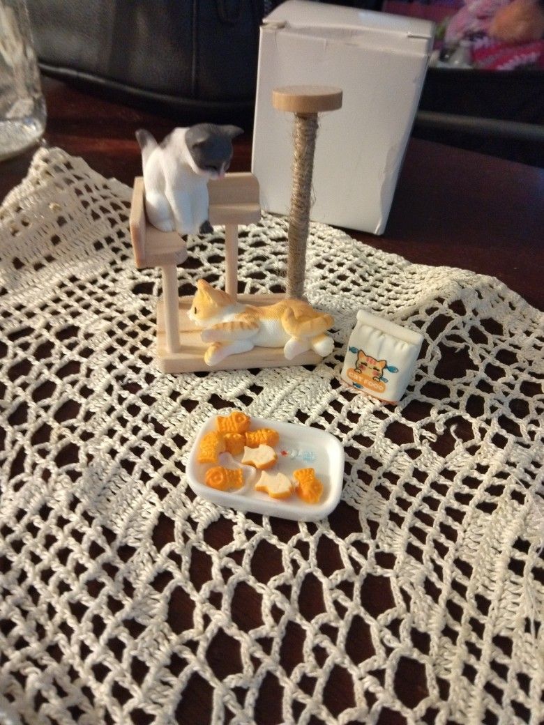Cat Scratcher