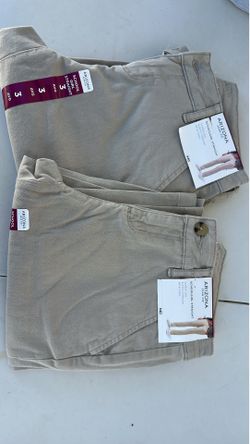 Size 3 (Women’s khaki straight) 2pairs