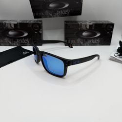 Oakley Holbrook Sunglasses 