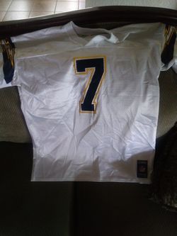 XL Chargers Flutie jersey