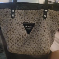 Guess Everyday Tote