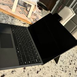 Microsoft Surface 6 (Keyboard & Charger Included)
