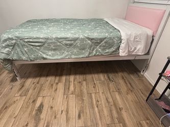 Twin size bed