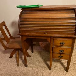 Circa 1910 Child Desk With Chair