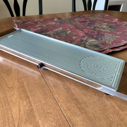 MCM Salton Hotray H-125 Automatic Food Warmer 