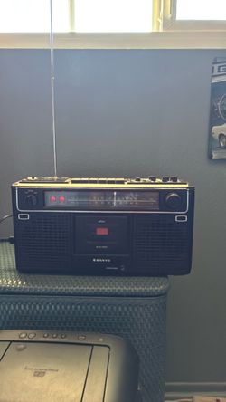 Sanyo boombox